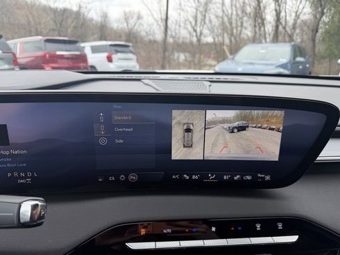 Used 2025 Buick Enclave Sport Touring w/ LPO, All-Weather Package image 28