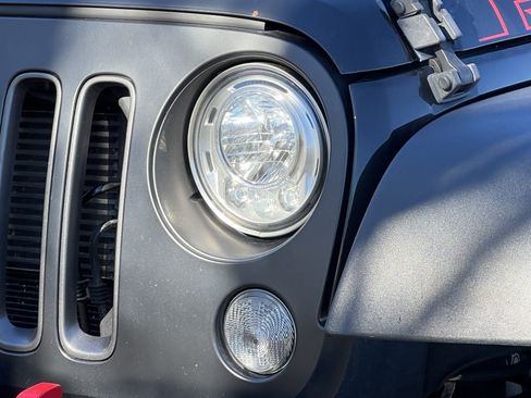 Used 2018 Jeep Wrangler Unlimited Rubicon image 7