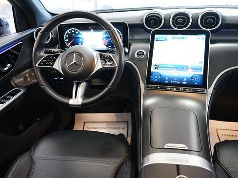 Used 2024 Mercedes-Benz GLC 300 4MATIC image 11