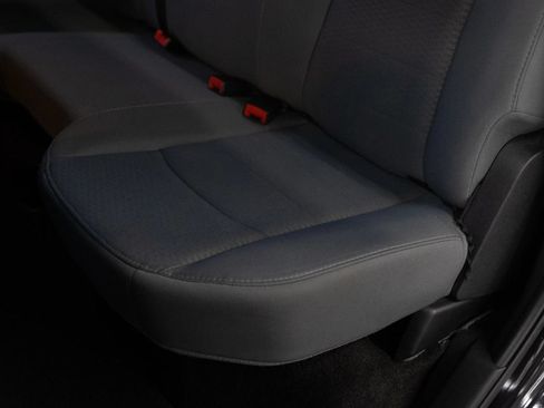 Used 2017 RAM 1500 Express w/ Express Value Package RWD image 17