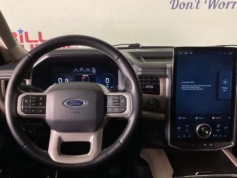 Certified 2022 Ford Expedition Limited image 17
