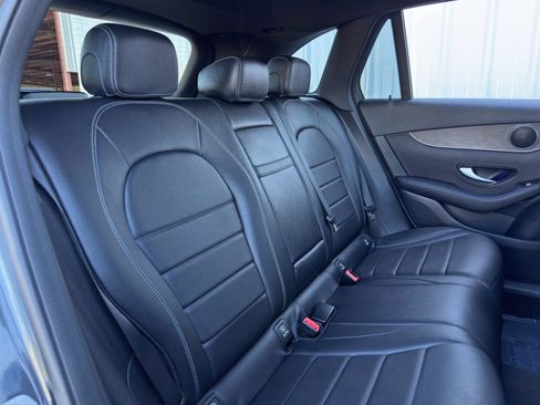 Used 2022 Mercedes-Benz GLC 300 GLC 300 w/ Premium Package Lite image 36