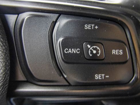 Used 2022 Jeep Wrangler Unlimited Sport image 31