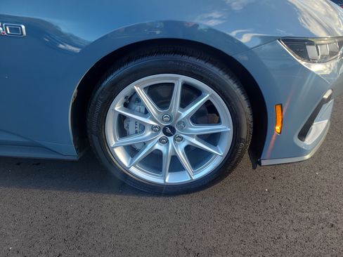 Used 2025 Ford Mustang GT Premium RWD image 13