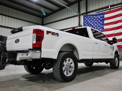 Used 2019 Ford F350 Lariat w/ Lariat Ultimate Package AWD/4WD image 11