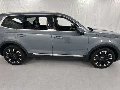 Used 2023 Kia Telluride SX image 2