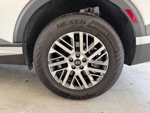 Used 2026 Hyundai Palisade SEL FWD image 16