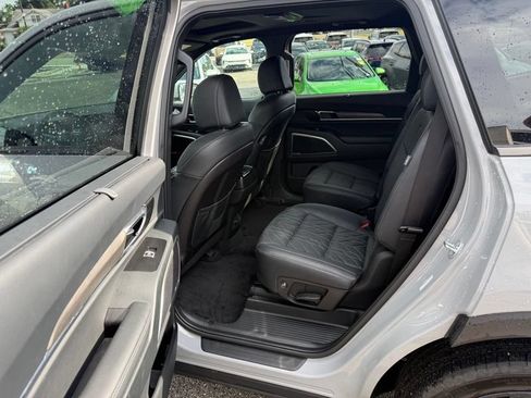 Certified 2025 Kia Telluride EX X-Line AWD/4WD image 9