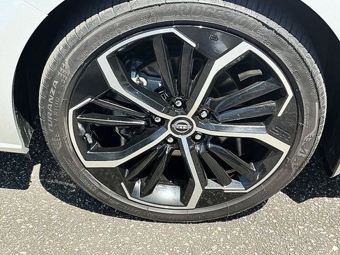 Certified 2024 Nissan Altima 2.5 SR FWD image 8