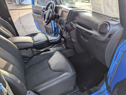 Used 2016 Jeep Wrangler Sahara image 22