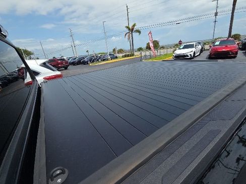 Used 2025 Toyota Tundra Platinum AWD/4WD image 3