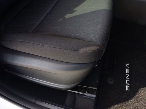New 2026 Hyundai Venue SE FWD image 23