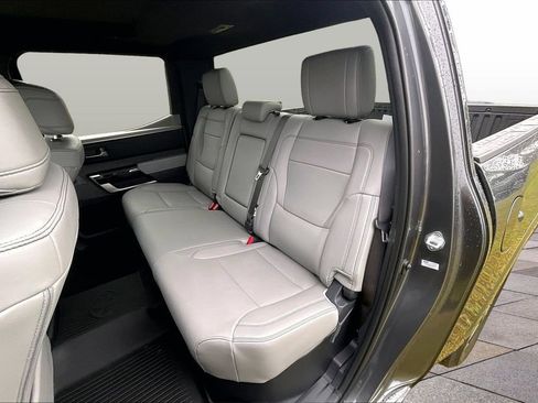 Used 2026 Toyota Tundra Limited AWD/4WD image 27