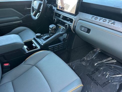 Certified 2025 Toyota Tacoma Trailhunter w/ Tow Tech Package image 19