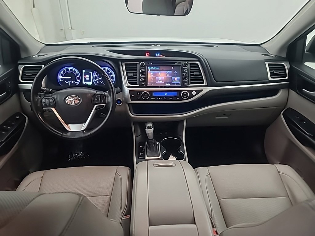 Used 2018 Toyota Highlander Limited Platinum AWD/4WD image 24