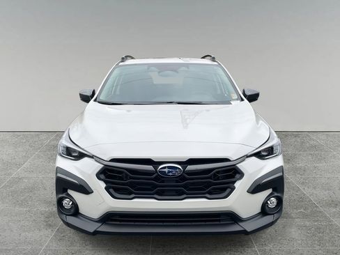 Certified 2025 Subaru Crosstrek 2.5i Limited w/ Popular Package #3A image 8