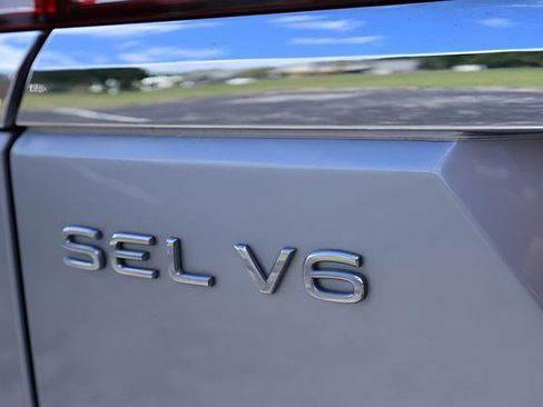 Certified 2023 Volkswagen Atlas SEL AWD/4WD image 8