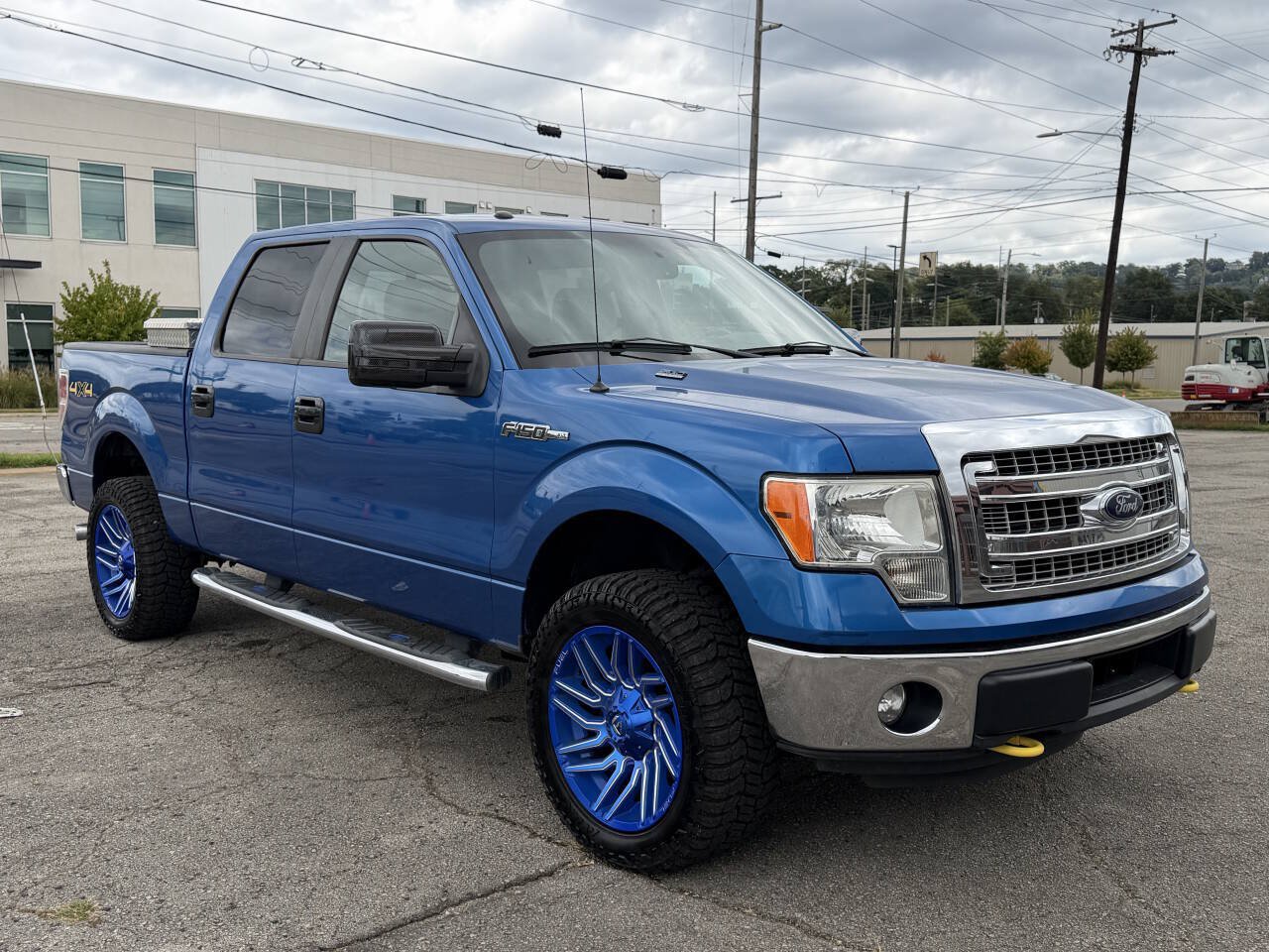 Used 2014 Ford F150 XLT w/ Equipment Group 302A Luxury AWD/4WD image 6