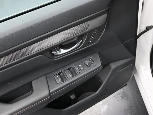 Certified 2025 Honda CR-V Sport-L image 24