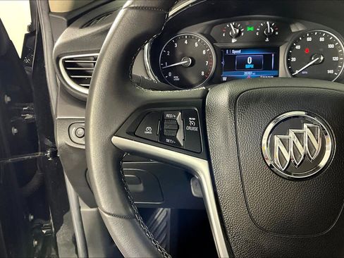 Used 2022 Buick Encore Preferred image 22