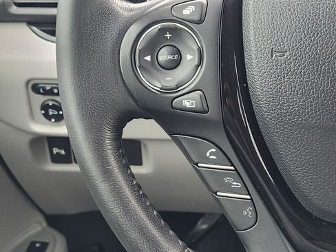 Used 2016 Honda Pilot Touring image 28