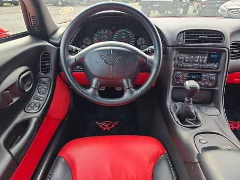 Used 2001 Chevrolet Corvette Z06 w/ Memory Pkg RWD image 6