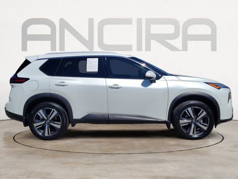 Used 2024 Nissan Rogue SL w/ SL Premium Package FWD image 15