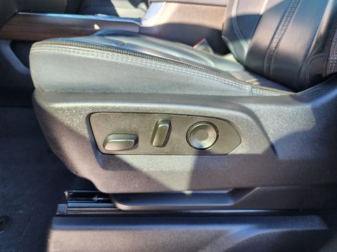 Used 2024 Chevrolet Silverado 3500 High Country w/ High Country Premium Package image 27