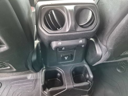 Used 2022 Jeep Gladiator Rubicon w/ LED Lighting Group AWD/4WD image 16