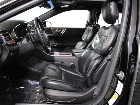 Used 2017 Lincoln Continental Select FWD image 8