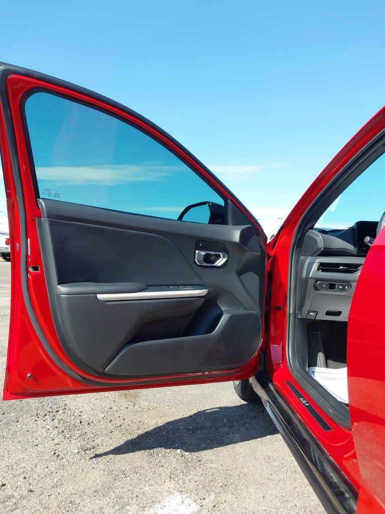 Used 2025 Kia K4 GT-Line w/ GT-Line Sunroof Package FWD image 5