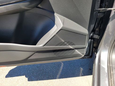 Certified 2025 Volkswagen Taos S FWD image 21