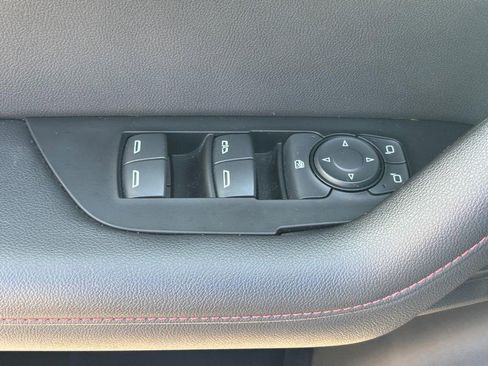 Used 2020 Chevrolet Blazer RS AWD/4WD image 16