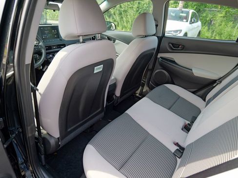 Used 2023 Hyundai Kona SE FWD image 25
