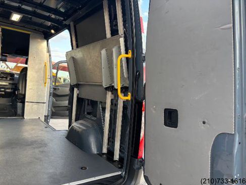 Used 2019 Mercedes-Benz Sprinter 144 image 24