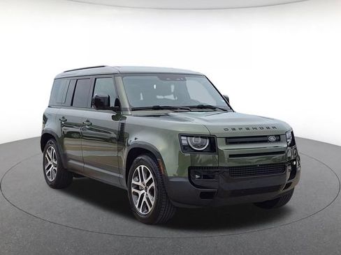 Used 2026 Land Rover Defender 110 S AWD/4WD image 3