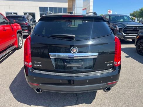 Used 2016 Cadillac SRX Luxury FWD image 3