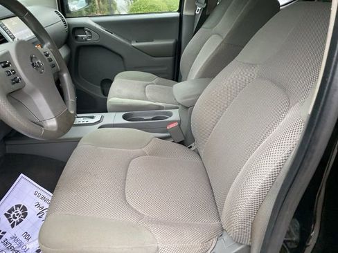 Used 2021 Nissan Frontier SV image 18