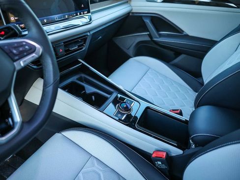 New 2026 Volkswagen Tiguan SEL R-Line image 30