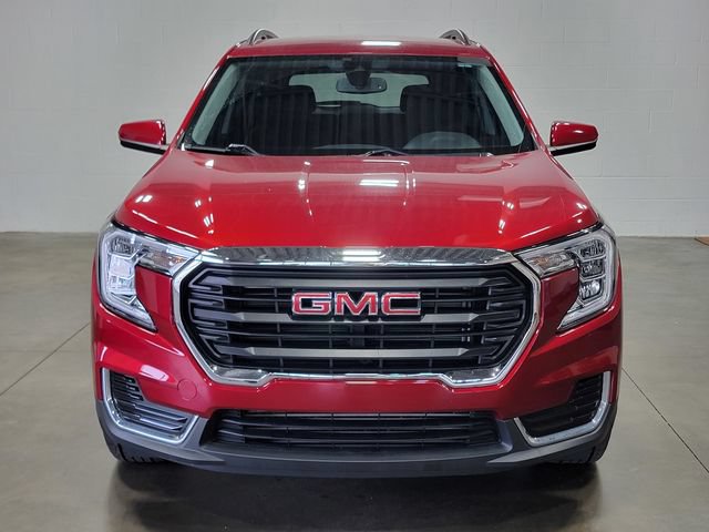 Certified 2023 GMC Terrain SLE w/ Driver Convenience Package FWD image 3