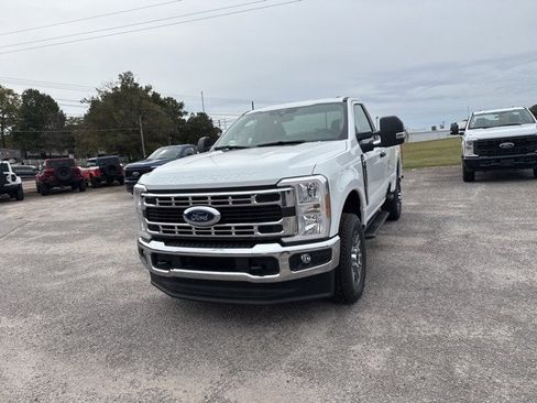 New 2025 Ford F350 XLT image 27
