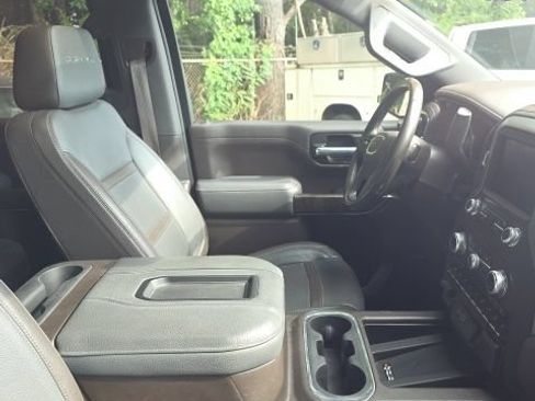 Used 2021 GMC Sierra 1500 Denali w/ Denali Ultimate Package AWD/4WD image 7