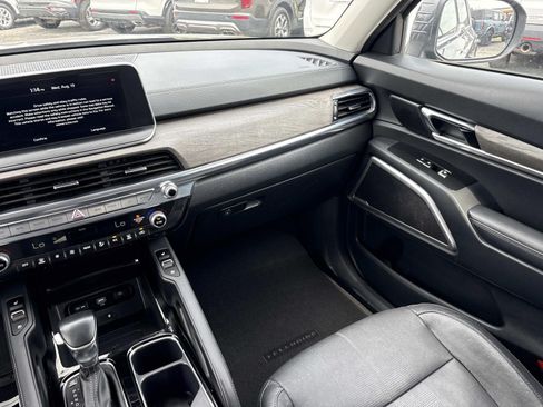 Used 2022 Kia Telluride EX w/ EX Premium Package FWD image 15