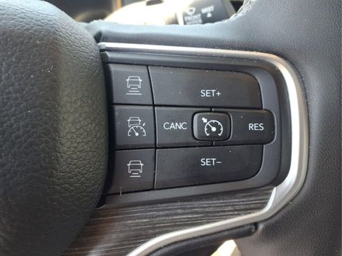 Used 2023 Jeep Wagoneer L Series II AWD/4WD image 20