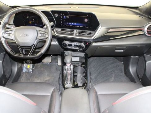 Used 2024 Chevrolet Trax RS w/ Driver Confidence Package image 28