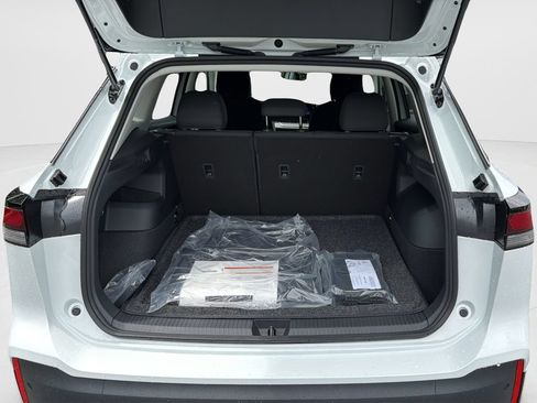 New 2026 Volkswagen Tiguan S FWD image 9