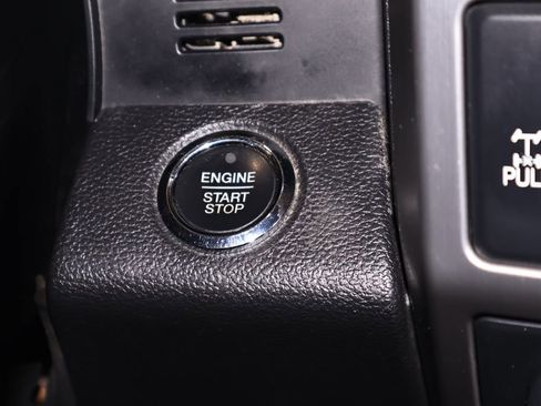 Used 2016 Ford F150 Platinum w/ Equipment Group 701A Luxury AWD/4WD image 32
