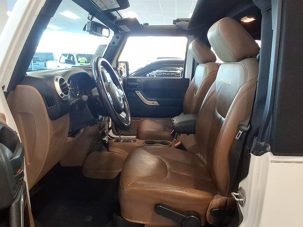 Used 2014 Jeep Wrangler Sahara w/ Dual Top Group AWD/4WD image 17