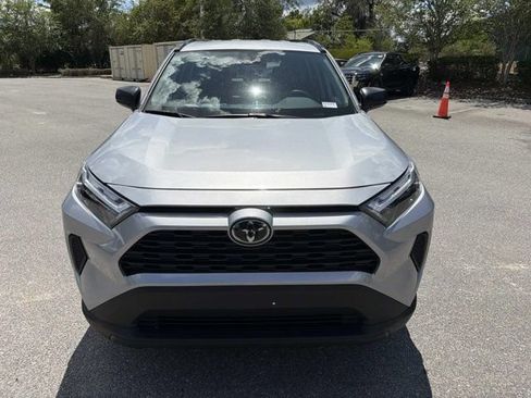 Certified 2025 Toyota RAV4 LE AWD/4WD image 6