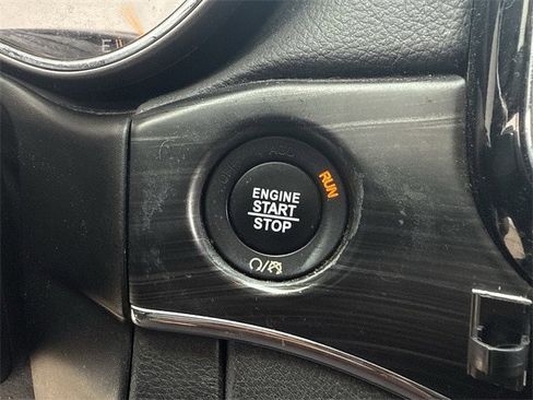 Used 2019 Jeep Grand Cherokee Limited w/ Luxury Group II image 20